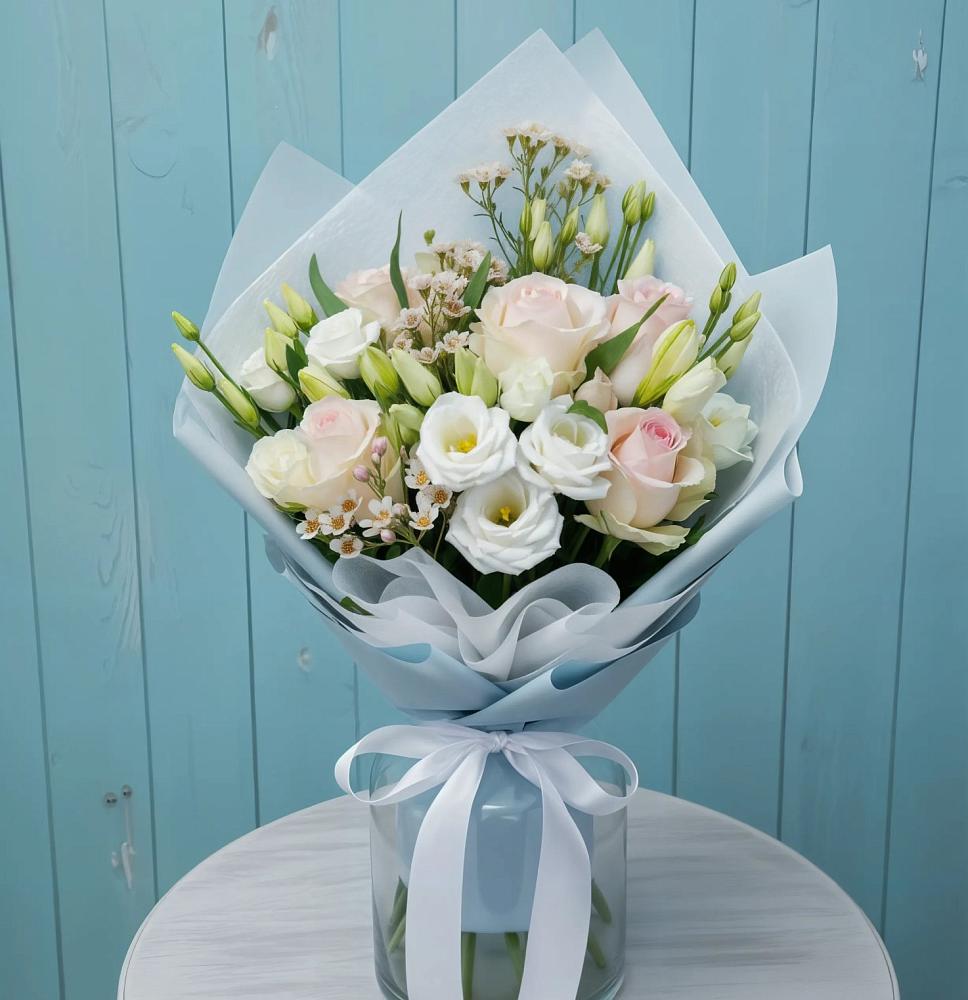 Букет цветов из: Розы и Лизиантусы в Мучкапский