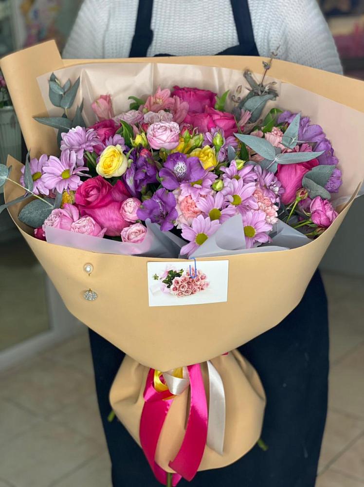 Букет цветов из: Хризантемы, Гвоздики и Альстромерии в Мучкапский