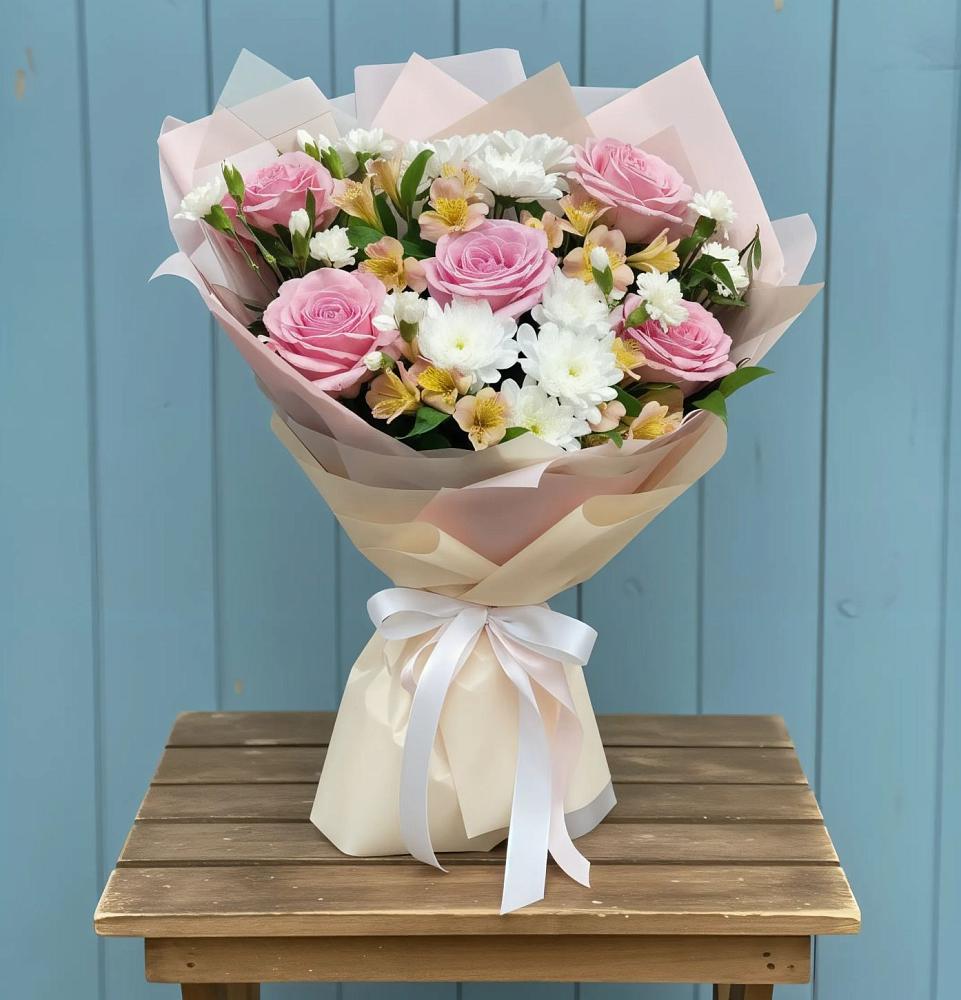 Букет цветов из: Гвоздики, Орхидеи и Розы в Мучкапский