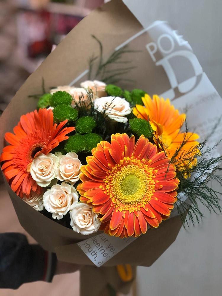 Букет цветов из: Герберы, Хризантемы и Розы в Мучкапский