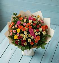 Букет Микс из разноцветных кустовых роз в Мучкапский